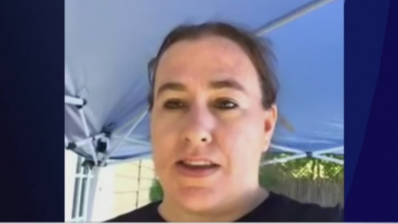 Una madre de Fort Worth demanda al gobierno federal luego de no recibir el cheque de estímulo económico por el coronavirus 