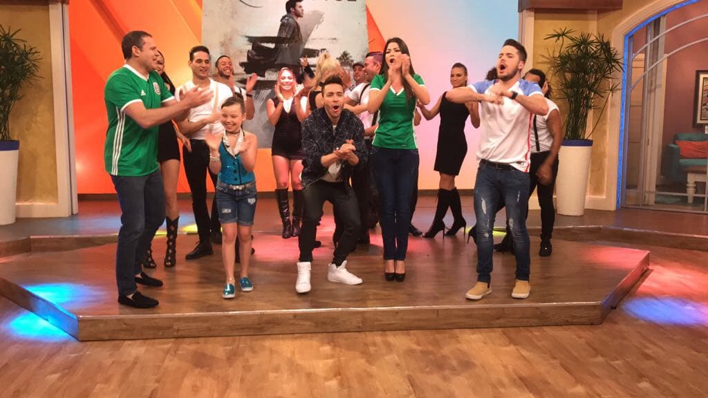 Todos bailamos al ritmo de bachata.