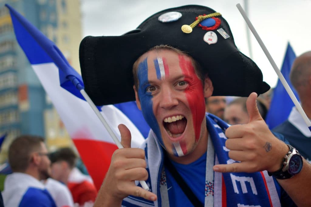 El colorido y los atuendos demostraron la alegría de los fanáticos en medio del duelo de cuartos de final entre Uruguay y Francia, en la lucha por un cupo a la semifinal del Mundial de Rusia 2018.