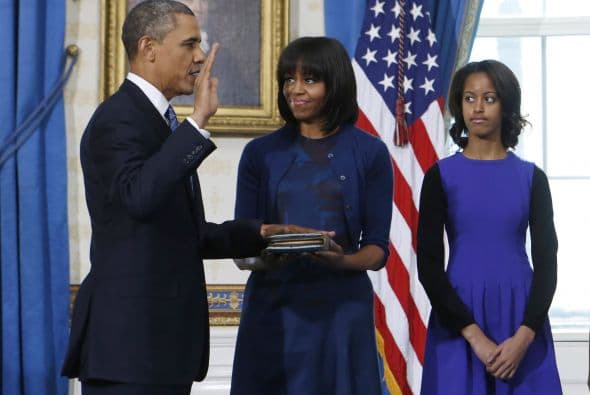 La primera dama siempre se ocupa de la salud, disciplina y éxito de sus hijas, antes que de la política, aunque en ambas tareas se saca un 10. Ha demostrado que además de ser una profesionista exitosa, madre dedicada y luchadora incansable, es una icono de moda y 'glamour'. Sin duda, ella es ejemplo y motivación para muchas madres que deben ser líderes, fuera y dentro de casa.