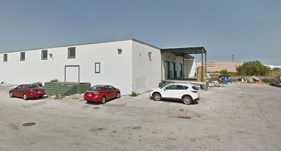 Almacén adquirido por Unbranded Brewery Co., en Hialeah.