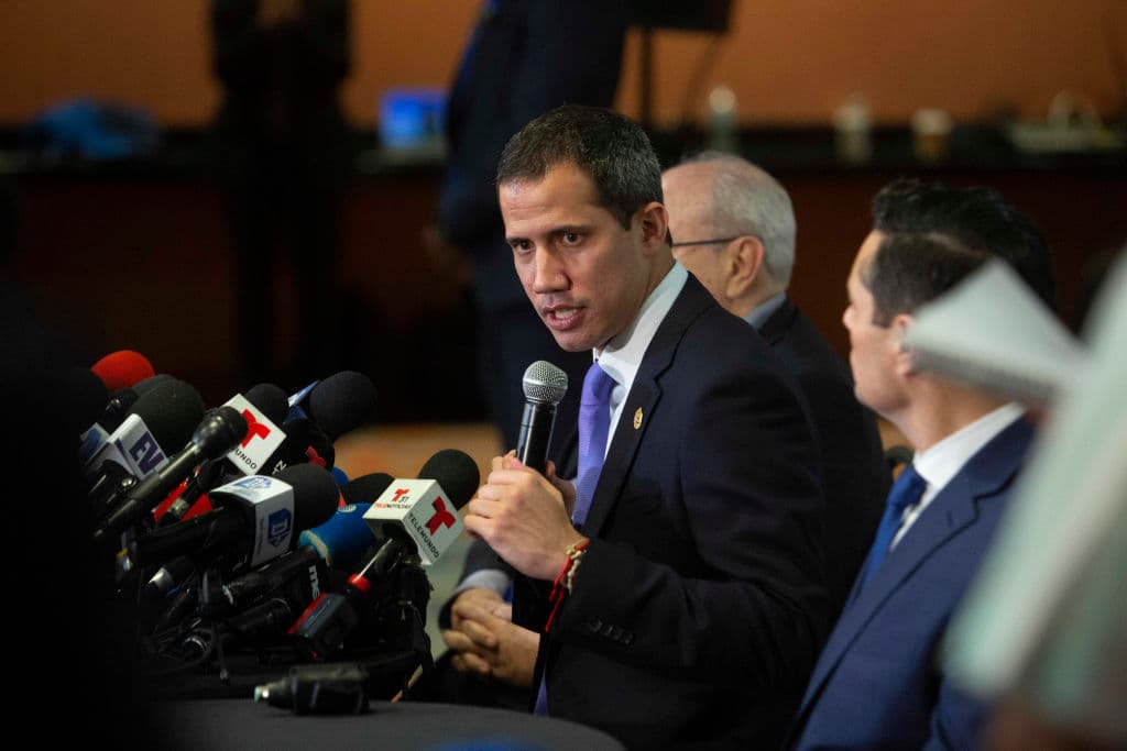 Como parte de su gira internacional, Guaidó se reunió con la comunidad venezolana en Miami.