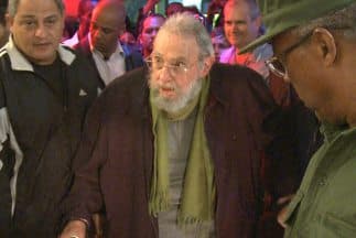 Alejado del poder en 2006 por una crisis de salud, Fidel Castro se dedica desde entonces a escribir libros y artículos de prensa.