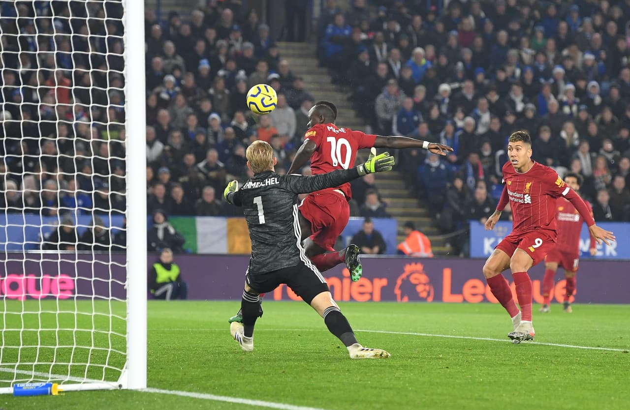 Liverpool extiende distancia de 13 puntos sobre Leicester en la Premier League. Goles de Firmino (31’ y 74’), James Milner (71’) y Trent-Alexander Arnold (78’) marcaron para los Reds.