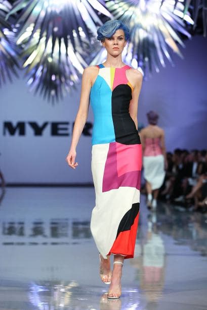 Jennifer también jugó con diversos colores, y la combinación fue exquisita.