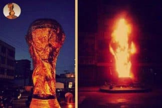 Incendian una réplica de la Copa Mundial de Brasil