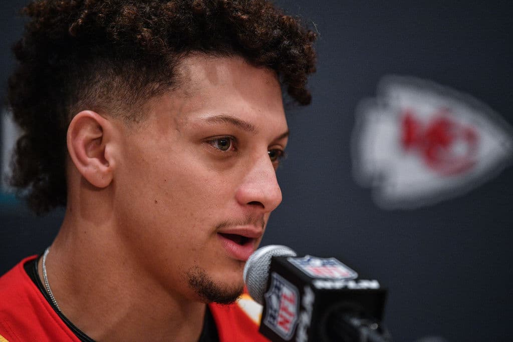 Patrick Mahomes luce contento y emocionado por disputar su primer Super Bowl.