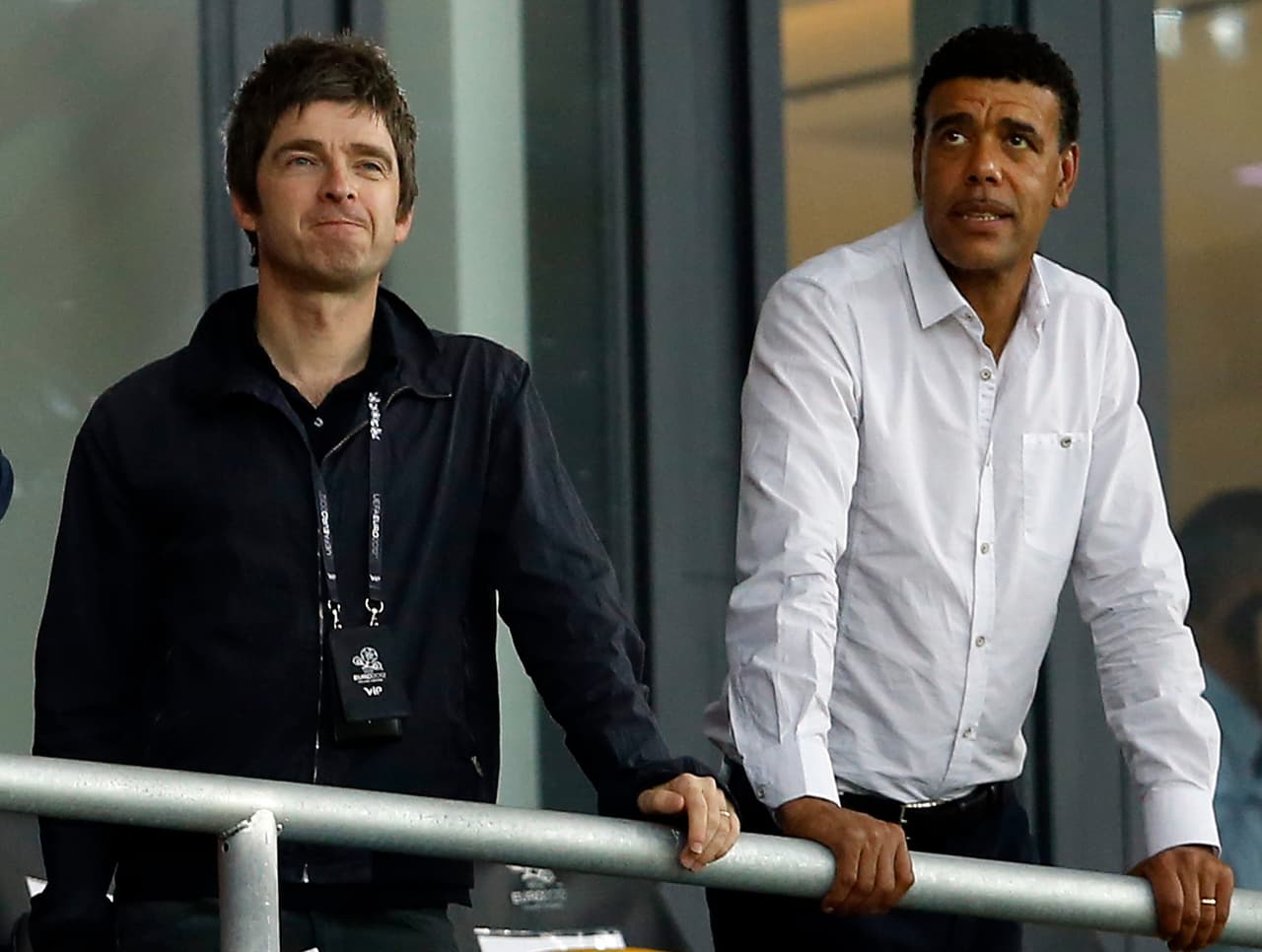 Su hermano, Noel Gallagher (izq.), es el número 39 de la lista también como fanático de Manchester City.