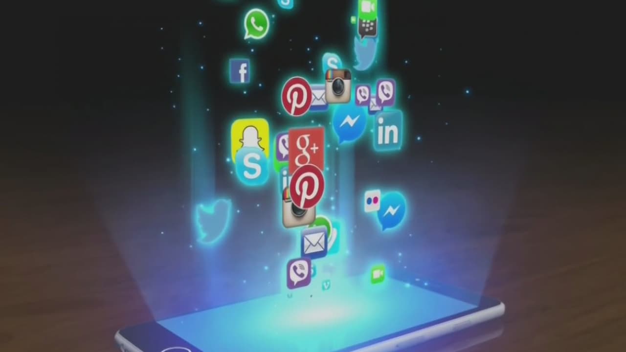 ¿Cuáles aplicaciones en internet usaron 25 depredadores sexuales arrestados en Florida? 