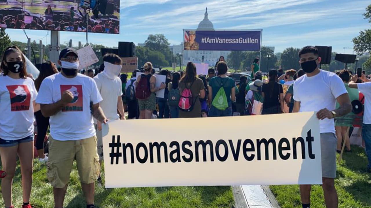 <a href="https://www.univision.com/local/houston-kxln/activistas-y-amigos-de-vanessa-guillen-viajan-a-washington-para-exigir-justicia-en-el-caso-de-la-soldado-video">"Team Vanessa"</a> un grupo de jóvenes viajaron desde Houston para apoyar a la familia durante los eventos realizados en la capital del país.