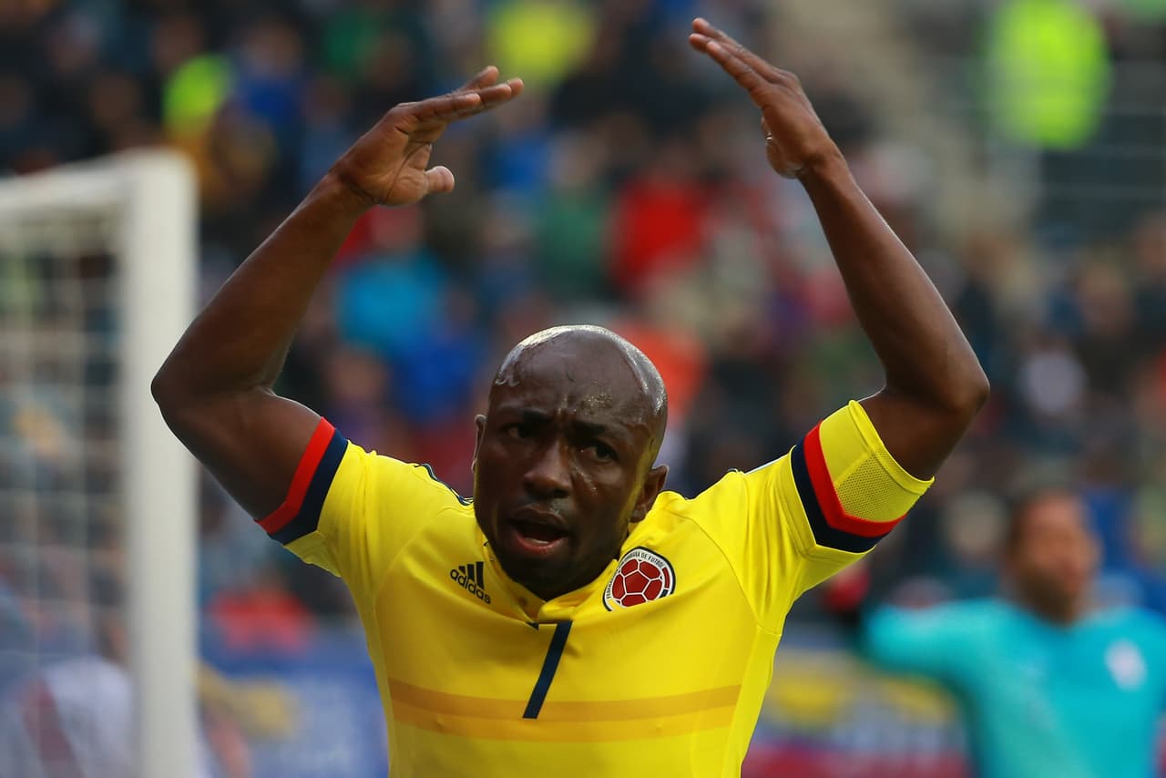 El lateral colombiano Pablo Armero fue detenido en Estados Unidos durante dos días por generar escándalo en un hotel donde agredió a su esposa en julio de este año.