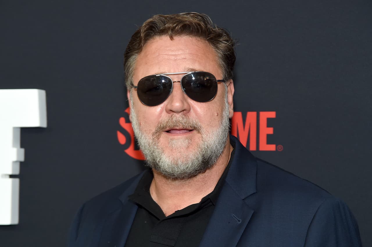 El australiano Russell Crowe ganó como Mejor actor de serie, miniserie o película de televisión por 'The Loudest Voice' (La voz más fuerte). No llegó a recoger su premio porque estaba protegiendo a su familia de los fuegos que azotan su continente.