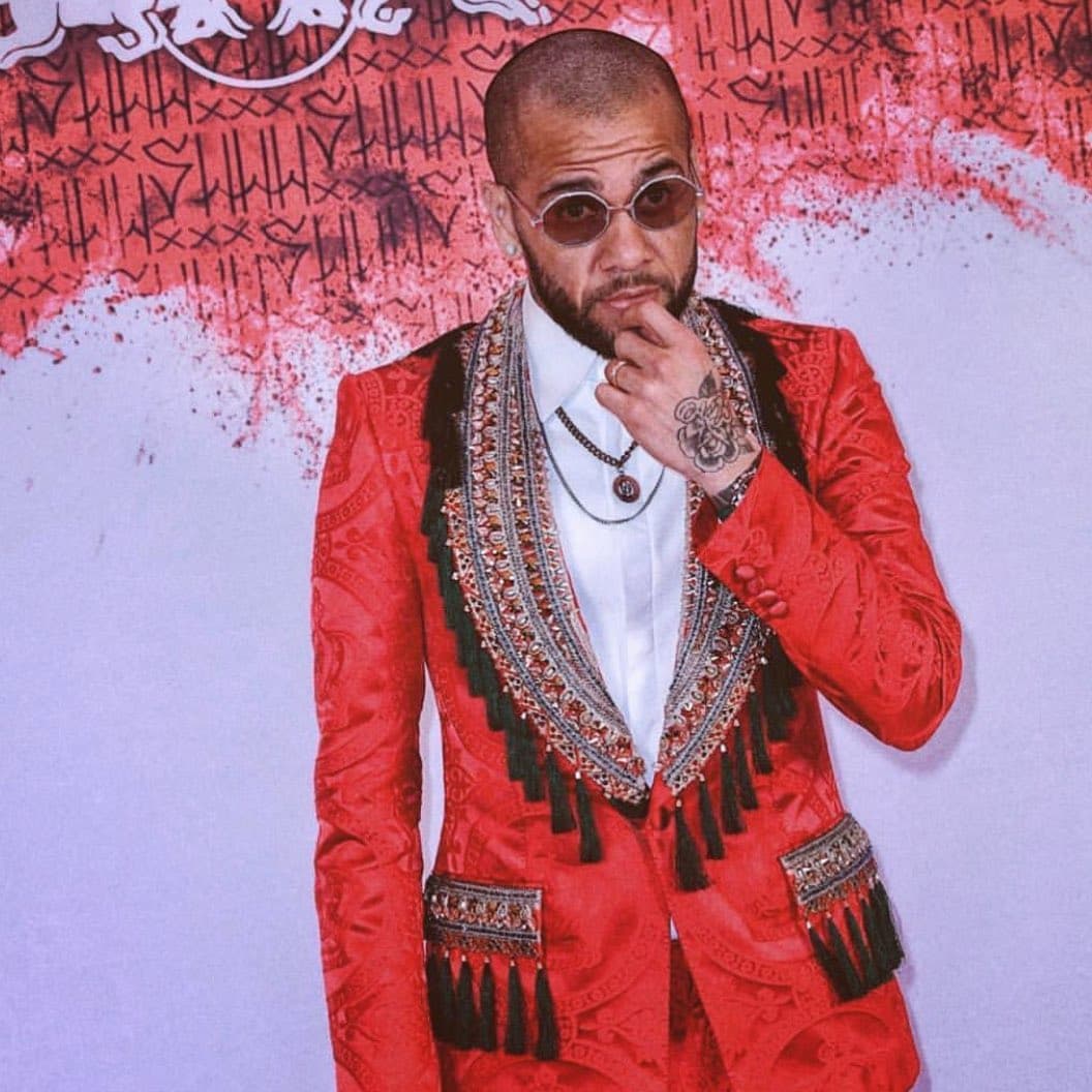 Dani Alves | Las personalidades del balompié desearon felices fiestas a través de sus redes sociales.