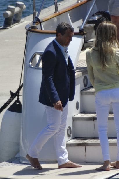 Pero en cuanto su novia se descuidó.