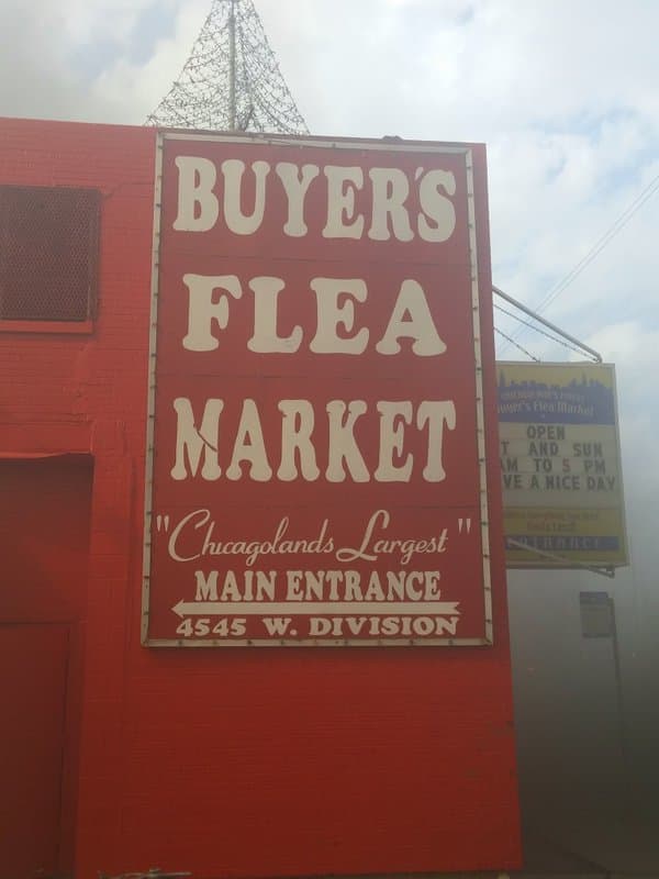 De acuerdo con los bomberos no se reportaron víctimas, aunque originalmente se había dicho que había varias personas atrapadas.