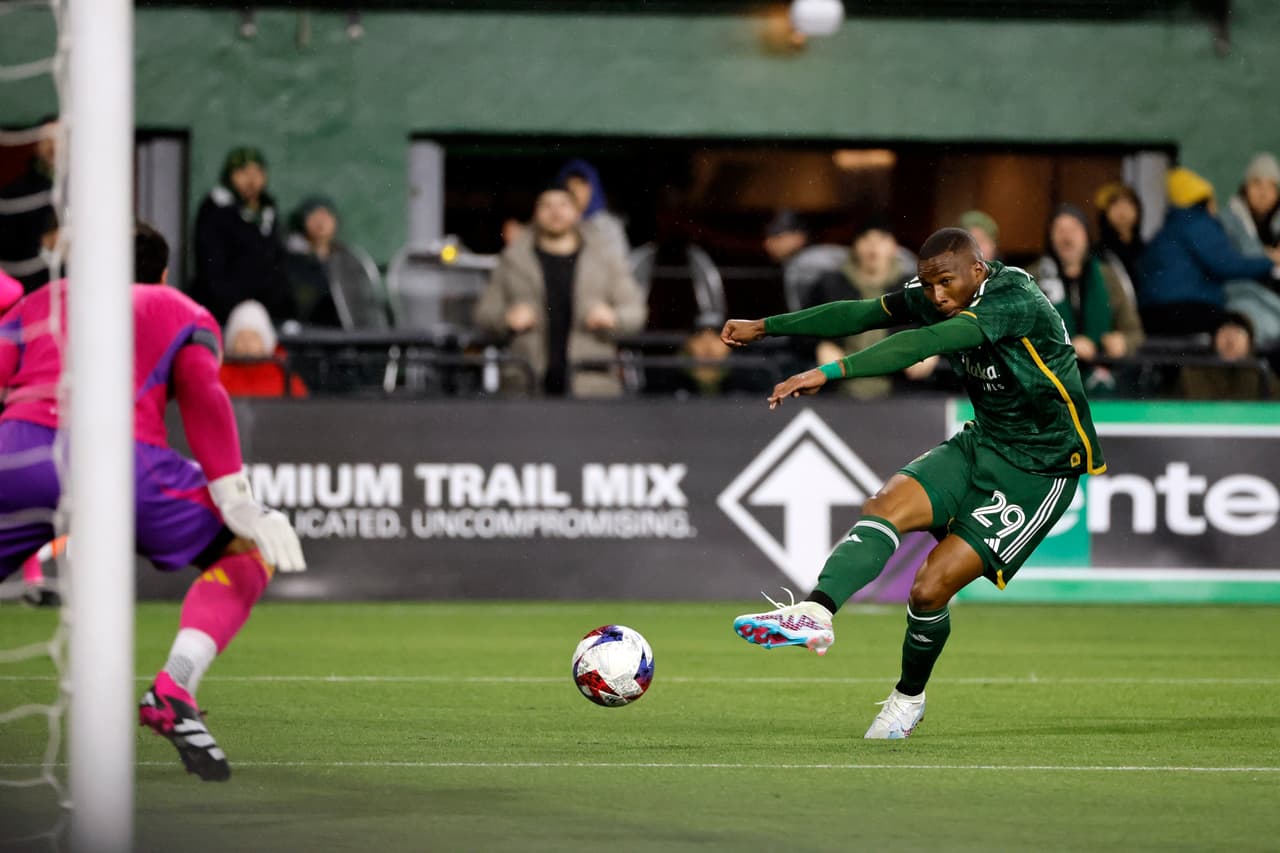 Conexión cafetera da victoria a Portland Timbers sobre Sporting KC