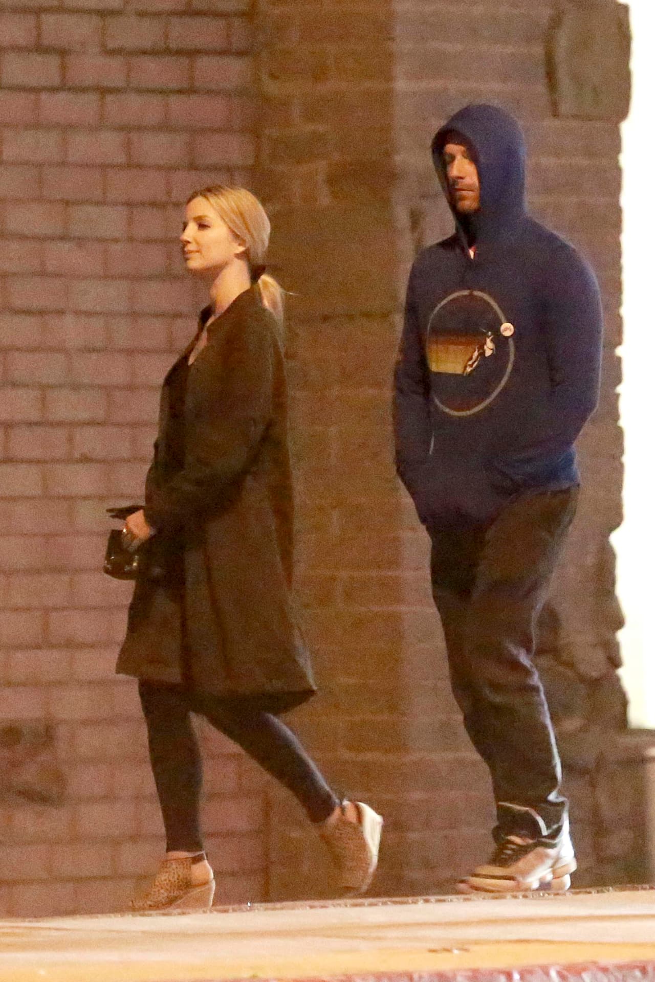 Pero al parecer no todos celebran este noviazgo, pues hace unos días se rumoró que Jennifer Lawrence estaba indignada por la noticia.