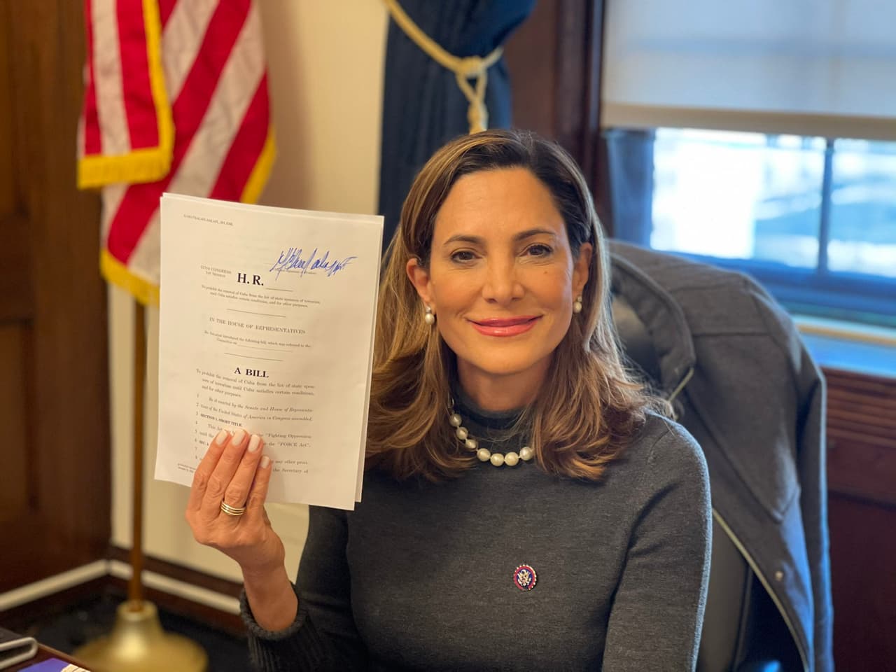 María Elvira Salazar busca impedir retiro de Cuba de la lista de países patrocinadores del terrorismo