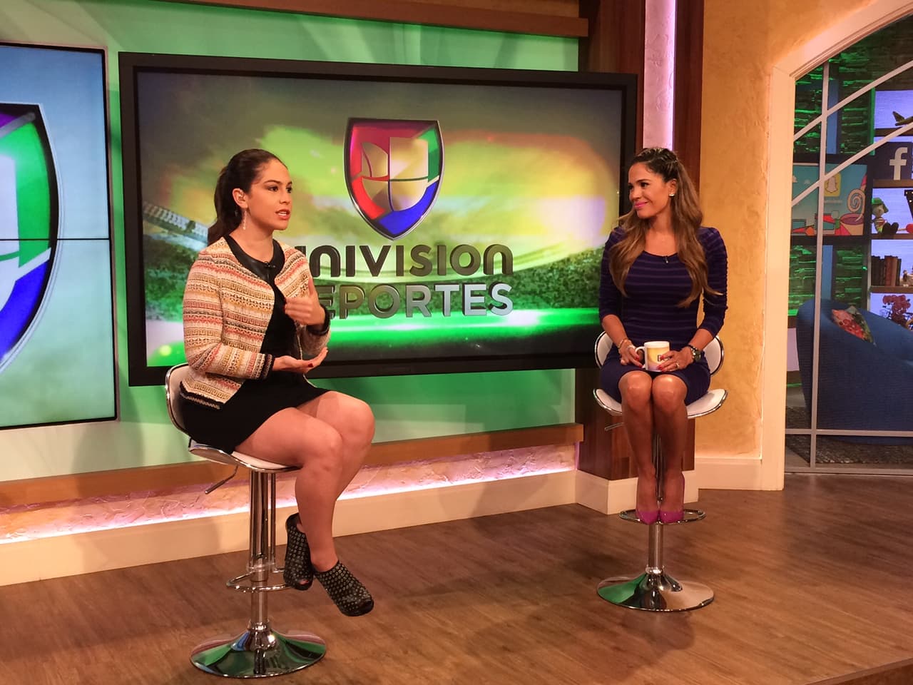 El Chicharito y su encuentro con Enrique Peña Nieto fue la nota del día en el tema de deportes.