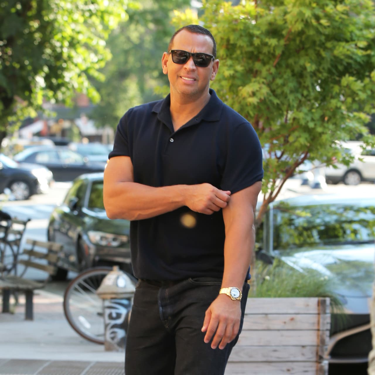 Sin embargo, parece que él también está listo para rehacer su vida. Otra fuente de ese medio aseguró que el expelotero 
<b><a href="https://www.univision.com/famosos/madison-lecroy-a-rod-rechazo-jlo?_ga=2.245095042.687372508.1623084722-1502666978.1614543559" target="_blank">ya estaba "al acecho" de alguien</a></b> para salir de manera romántica.