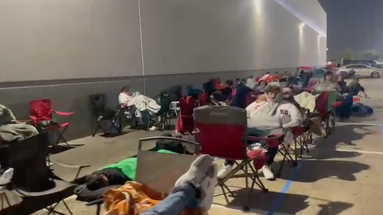 José Altuve es uno de los jugadores que estará firmando autógrafos este jueves en Academy Sports.