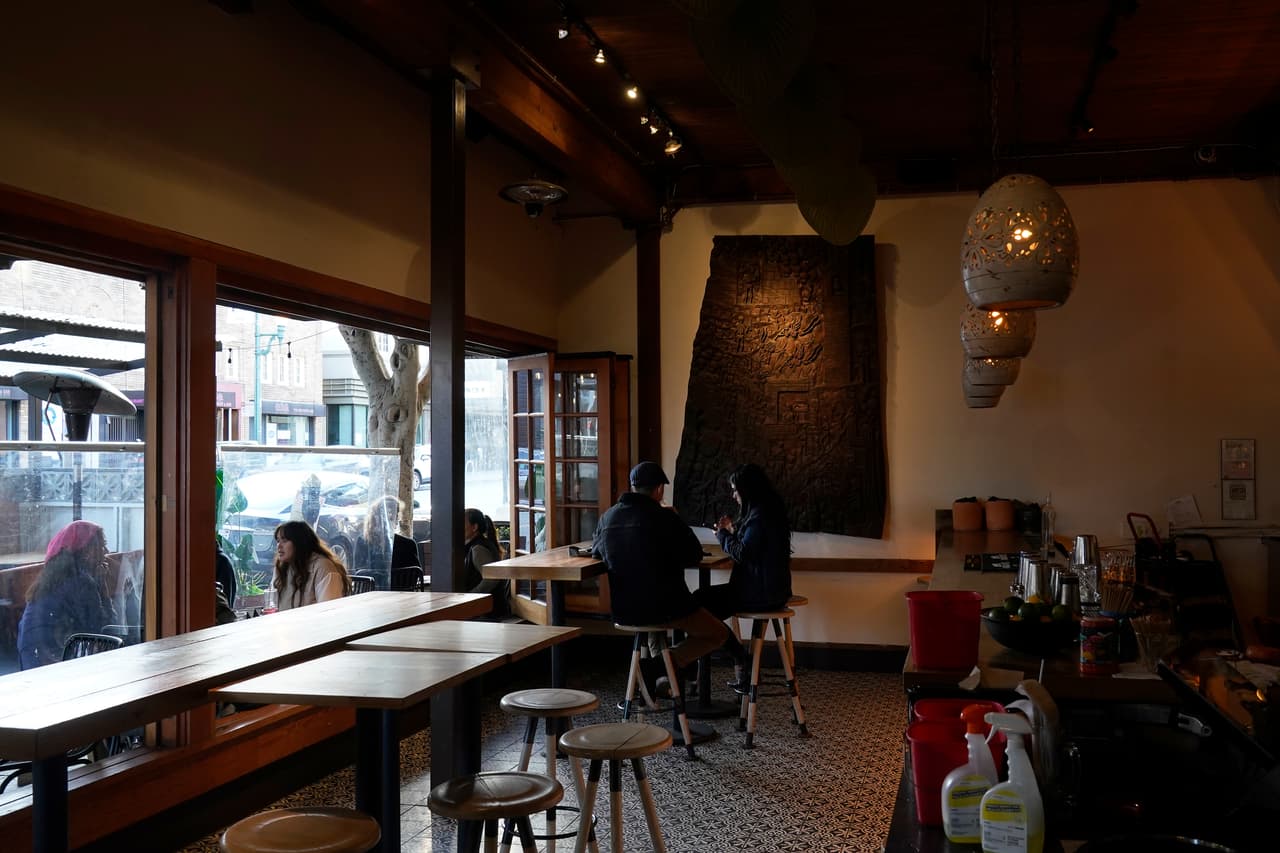 Lo que sí y no puede estar abierto en Sacramento con el regreso al nivel morado de reapertura