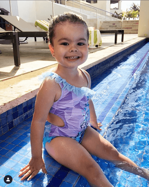 La brasileña pasó unas vacaciones con su pequeña hija en las playas de Cancún, desde donde publicó la noticia de su enfermedad.