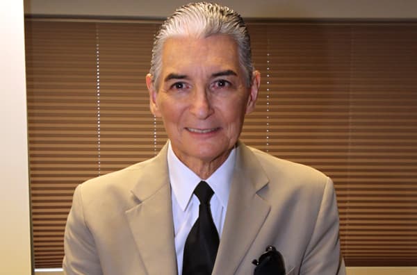 Felipe Gil, cantante y compositor de varios éxitos de música latina.