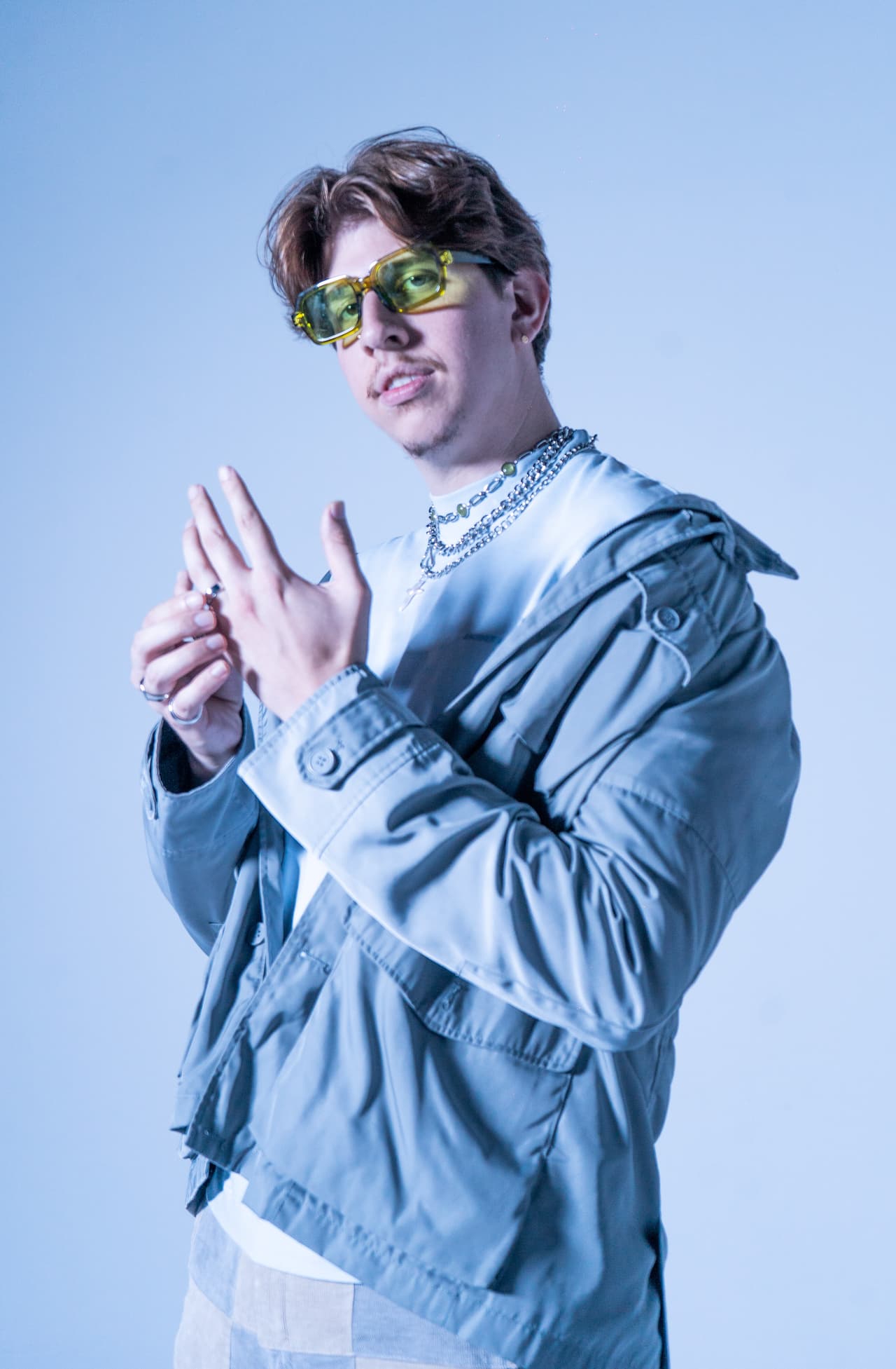 <b>Andrez Babiii</b>, compositor, músico y cantante.