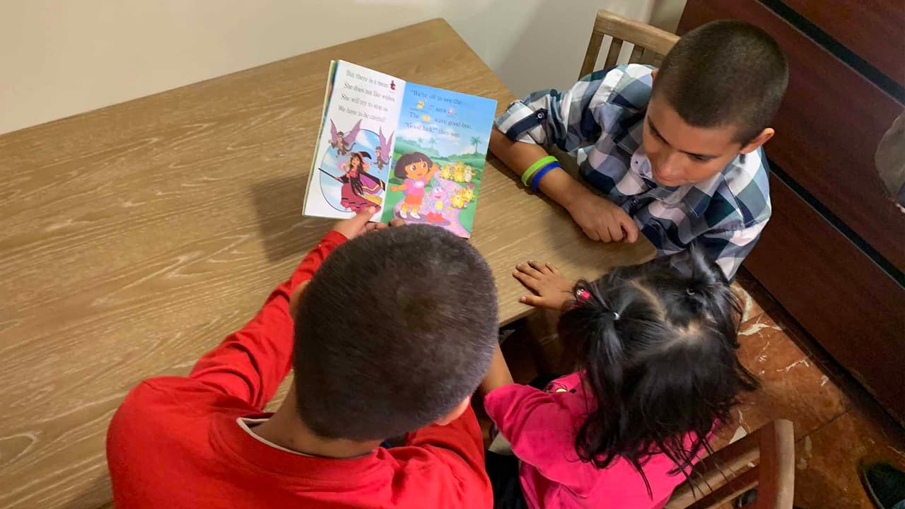 Alia tiene tres hermanos más. Su madre asegura aprovechar cada momento de su hija sin pensar en el futuro de lo que le pueda pasar.