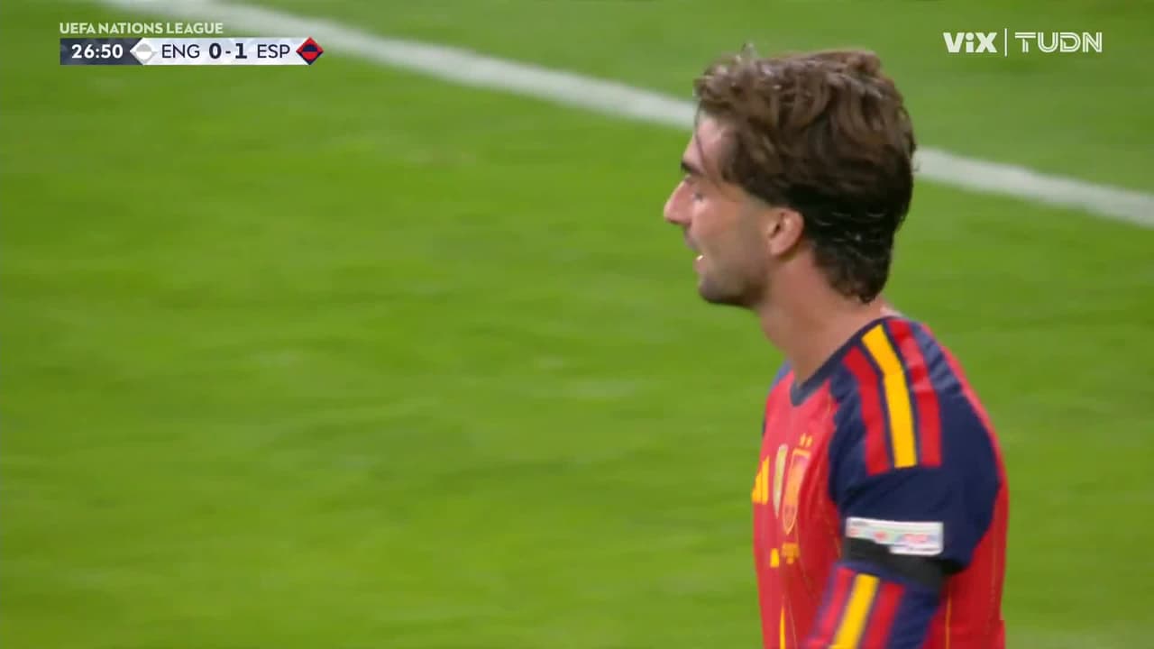 ¡Lo que perdonó Ferran! Gran robo de balón de Yamal que no terminó en gol de milagro
