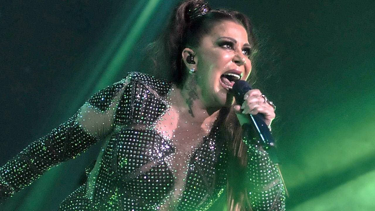 Tras superar el covid-19, Alejandra Guzmán habría sido sometida a una cirugía en sus glúteos