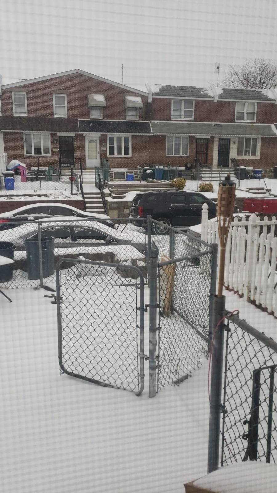 En Filadelfia no hubo vecindario que no se viera así, como este en el norte de la ciudad.