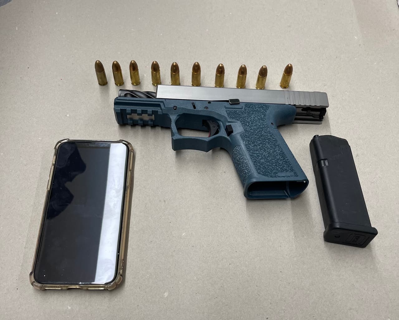 Esta pistola fantasma fue incautada durante una parada de tráfico y el conductor la tenía en la cintura, dijo el Departamento de Policía de San José.
<br>