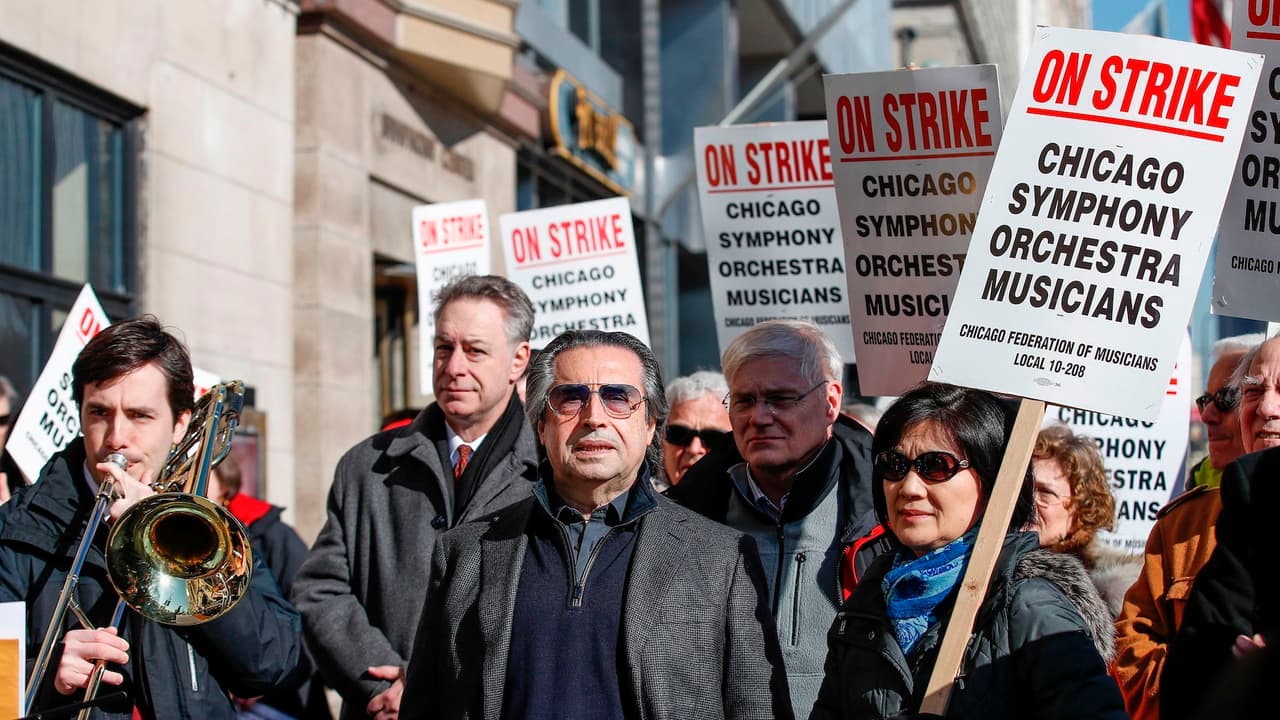 Tras 11 meses de negociaciones no se llegó a un acuerdo y por eso salieron a protestar.