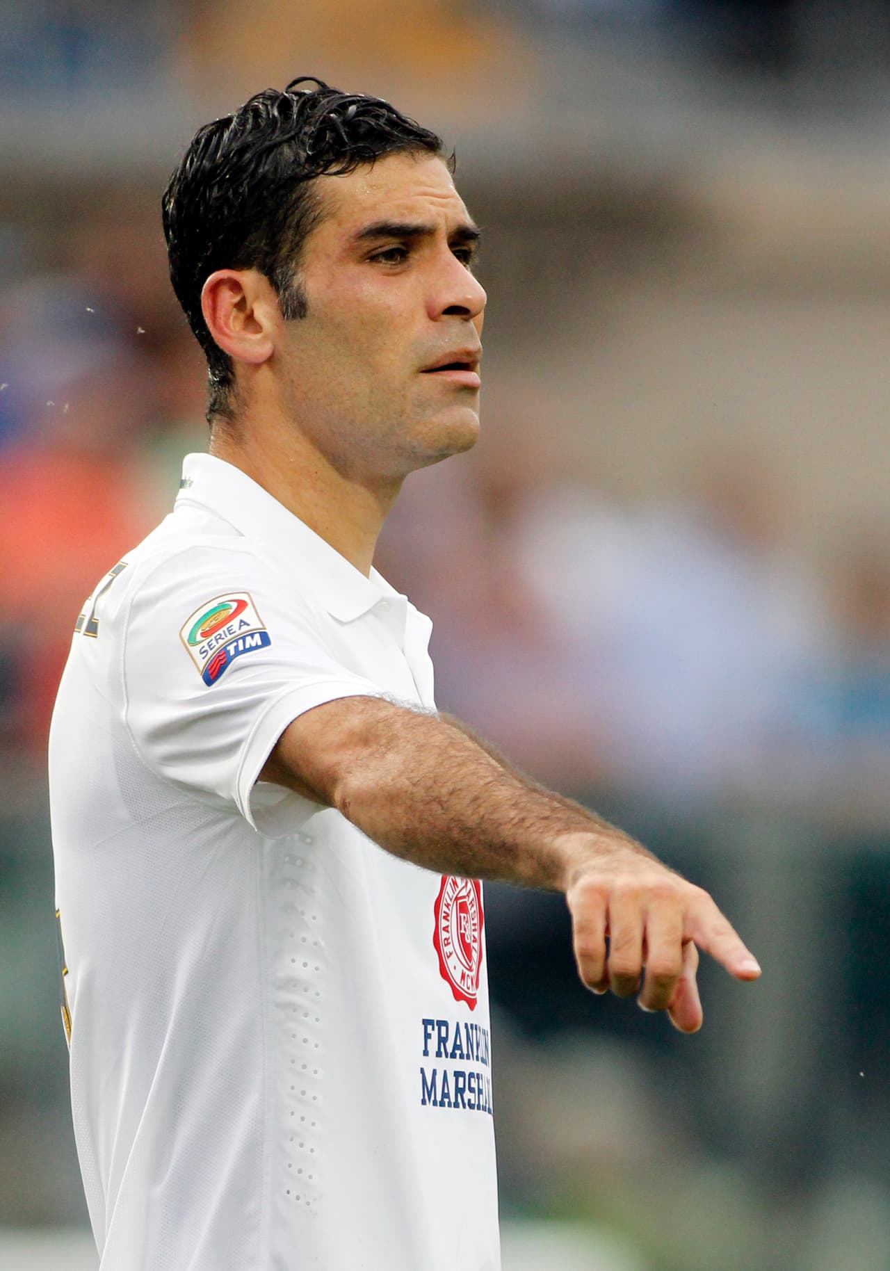 Jugó 35 partidos en Italia con el Hellas Verona pero no fue capaz de evitar un desenlace fatídico para el club que descendió en la temporada 2017-18.