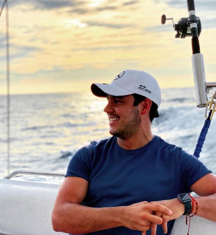 La tarde del martes 29 de junio,
<b><a href="https://www.univision.com/temas/eduardo-capetillo">Eduardo Capetillo Gaytán</a></b> compartió una fotografía al lado de la 'influencer'
<b>Inna Moll.</b>
<br>