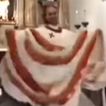 #LadyPadre, el sacerdote mexicano que baila en misa y enciende las redes