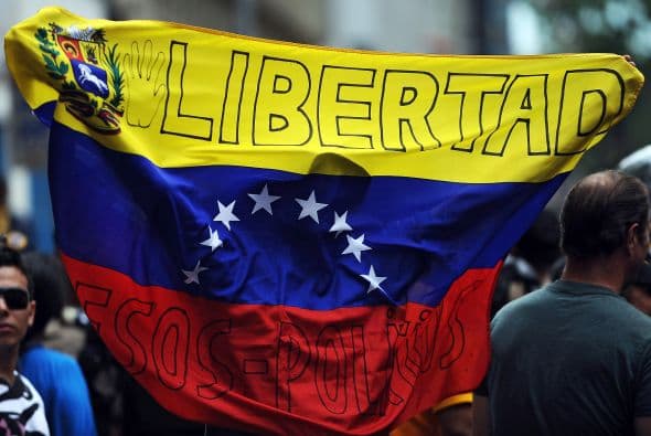 "Desde mi punto de vista, lo que ocurre en Venezuela es catastrófico", declaró el novelista en una conferencia de prensa en el balneario de Punta del Este, a 140 kilómetros de la capital.