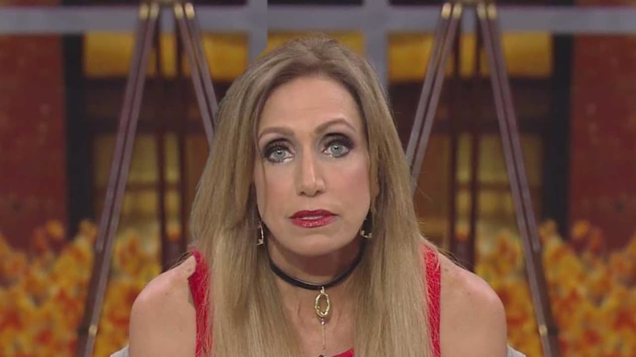 Pero Lili Estefan también ha pasado difíciles momentos y Thalía ha estado para apoyarla. En septiembre de 2017
<a href="https://www.univision.com/shows/el-gordo-y-la-flaca/muertes-enfermedades-y-embarazos-20-momentos-que-marcaron-la-vida-del-elenco-de-el-gordo-y-la-flaca-fotos">la Flaca anunció su ruptura matrimonial con Lorenzo Luaces</a>.
<br>