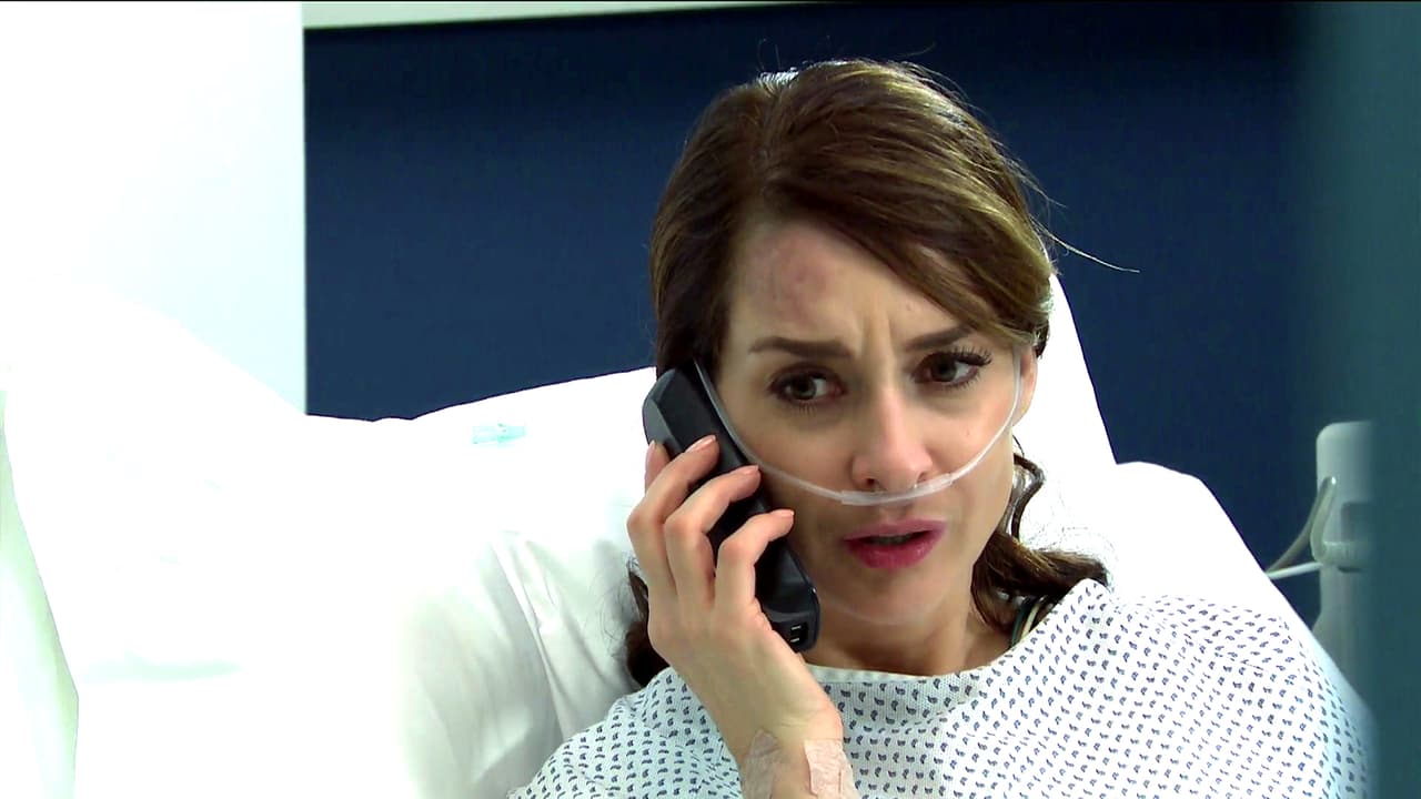 En Pasión y Poder, Julia no quiere permanecer ni un minuto más al lado de Eladio y buscó la ayuda de Arturo para salir del infierno en el que vive. ¿La salvará?