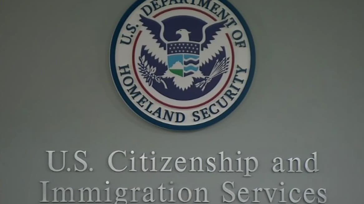 USCIS acatará orden judicial que obliga a reactivar trámites migratorios para ciudadanos de 39 países