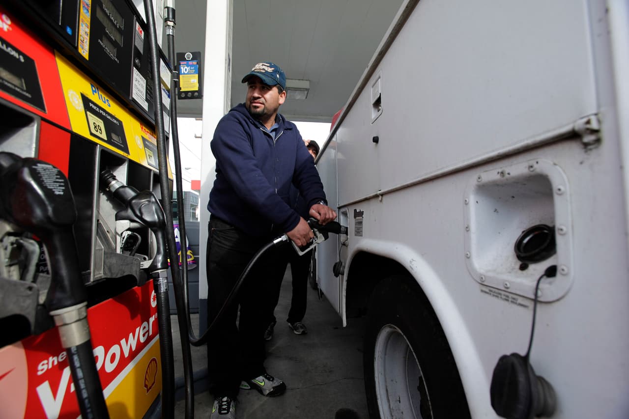 Incremento de 19 centavos a la gasolina.