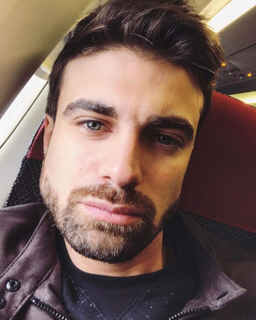 Durante una entrevista con 
<b><a href="https://www.youtube.com/watch?v=NRl11a1YtD0" target="_blank">'Intrusos'</a></b>, en febrero pasado, Santiago Ramundo reiteró que su relación con Geraldine Bazán va 
<b>a paso lento</b>.