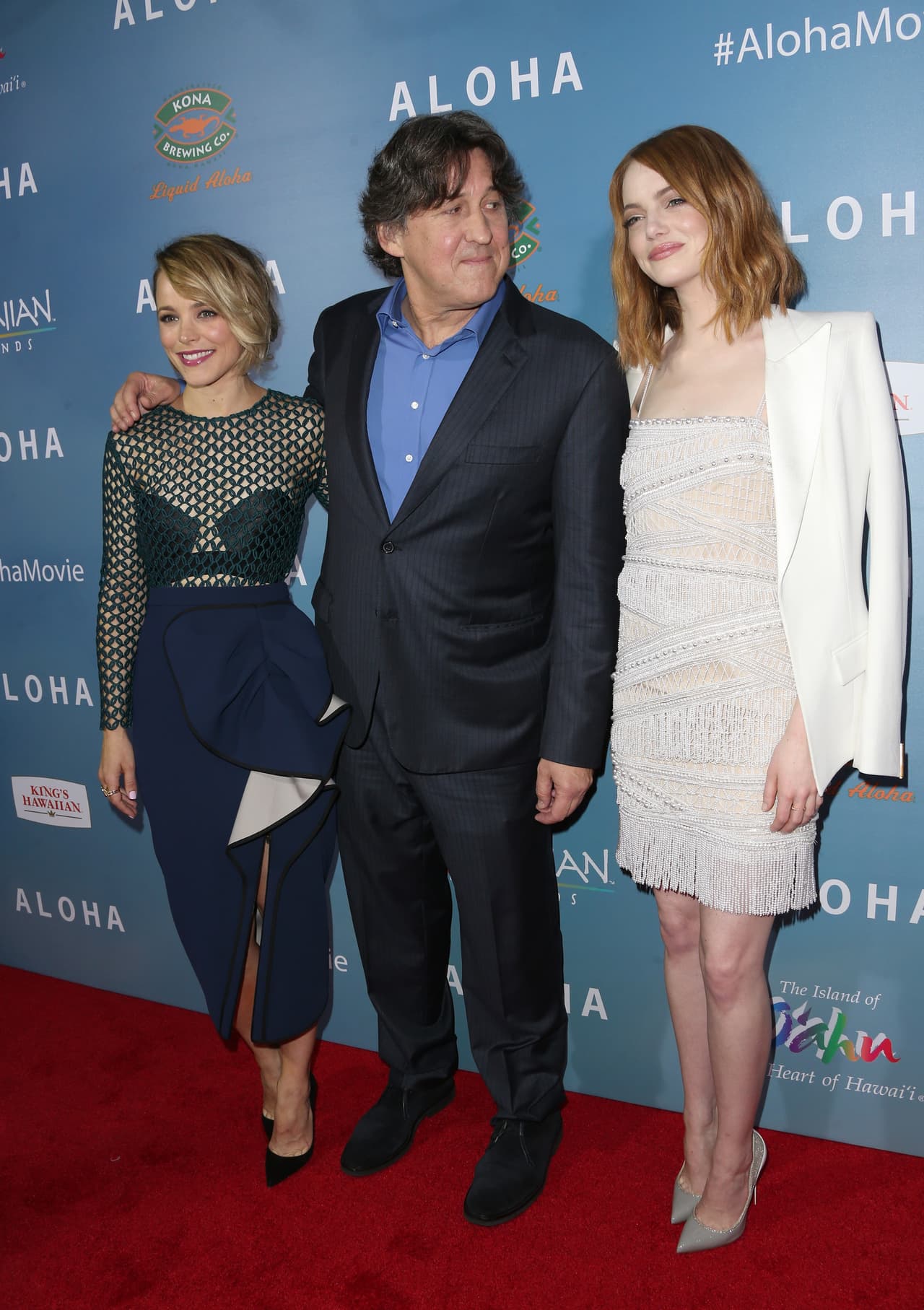 Las dos bellas actrices deslumbraron en la alfombra roja de su nueva cinta de verano.