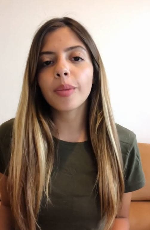 La chica alega que hubo "arbitrariedades" en su detención y 
<b><a href="https://www.univision.com/famosos/hector-parra-hija-sergio-mayer-detencion-fotos" target="_blank">acusa a Sergio Mayer</a></b> de ejercer "tráfico de influencias" en el caso en contra de su progenitor.