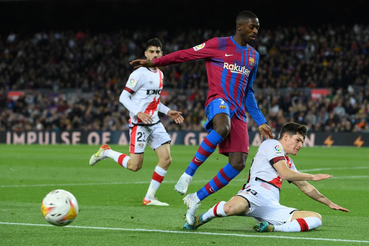 Un gol de Álvaro García al inicio del partido fue suficiente para el triunfo del Rayo Vallecano en Camp Nou ante el Barcelona que encamina el alirón del Real Madrid en LaLiga de España.