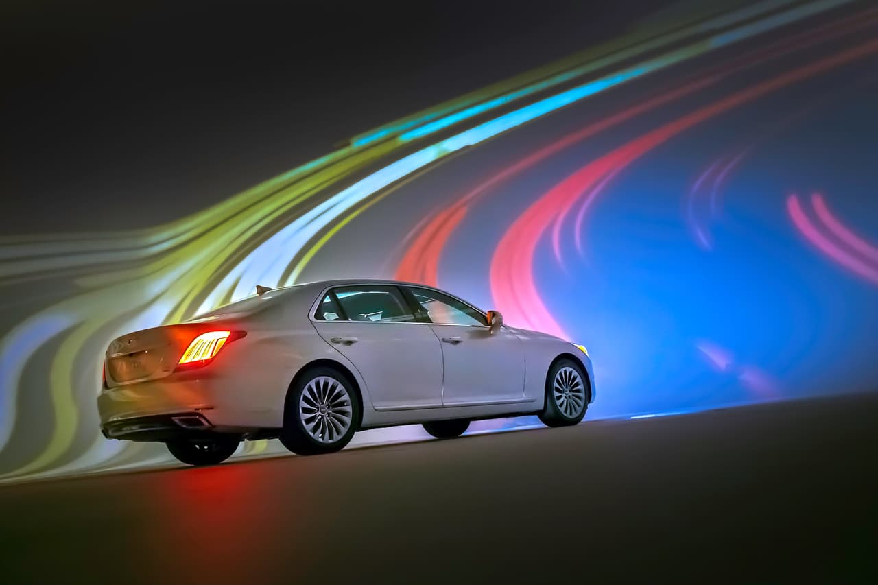 El Genesis G90 estará equipado por una versión del V8 Tau de Hyundai con 5.0 litros de desplazamiento y 420 caballos de fuerza con tracción integral como opción.