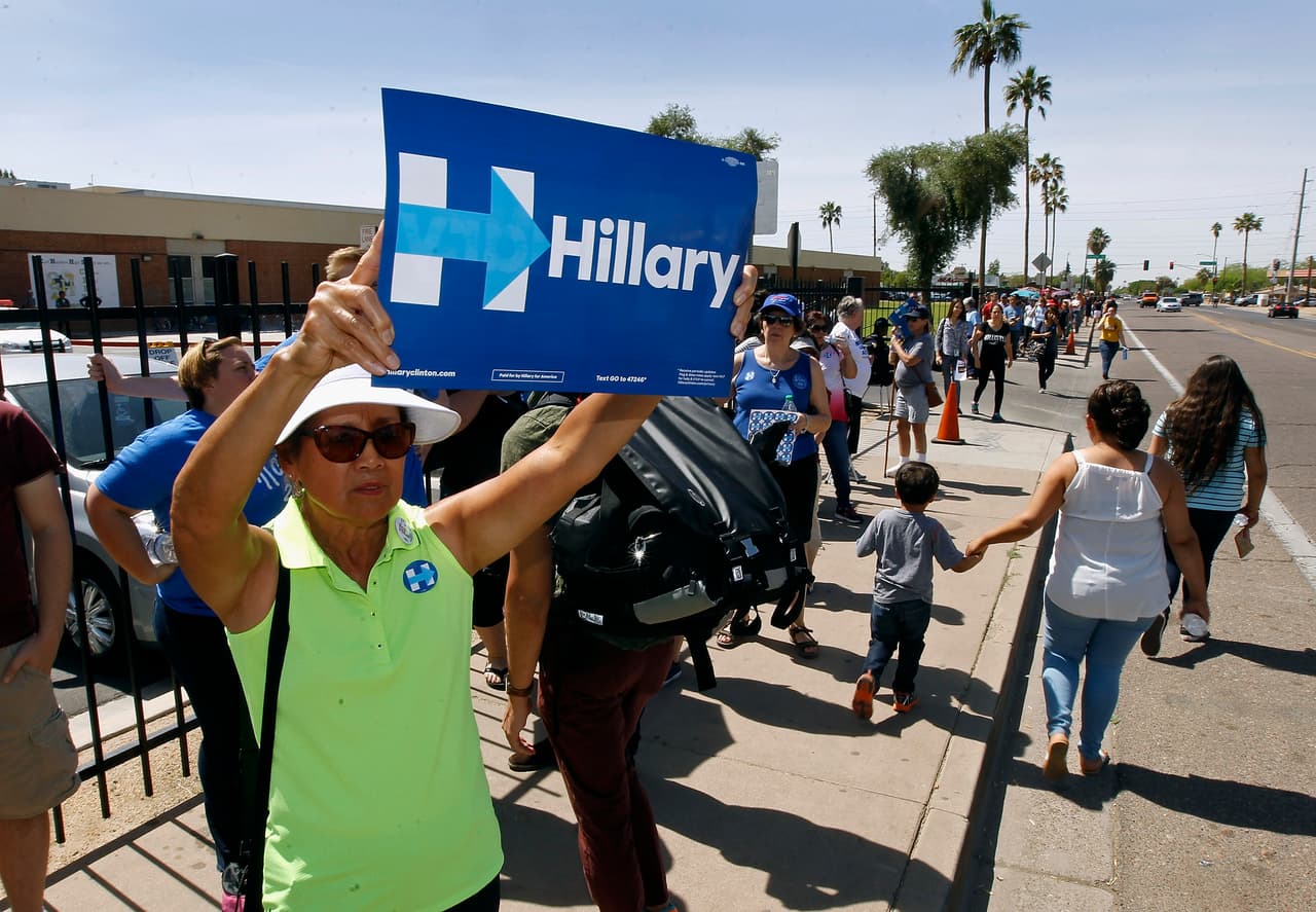 El voto hispano en Arizona solo logrará inclinar la balanza si se movilizan en gran número.