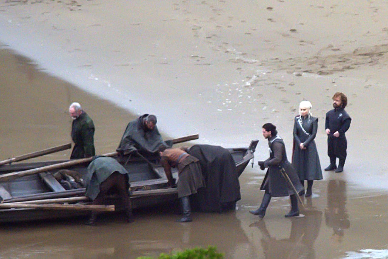 ¿Será una nueva alianza acaso o una tensa reunión entre ellos?